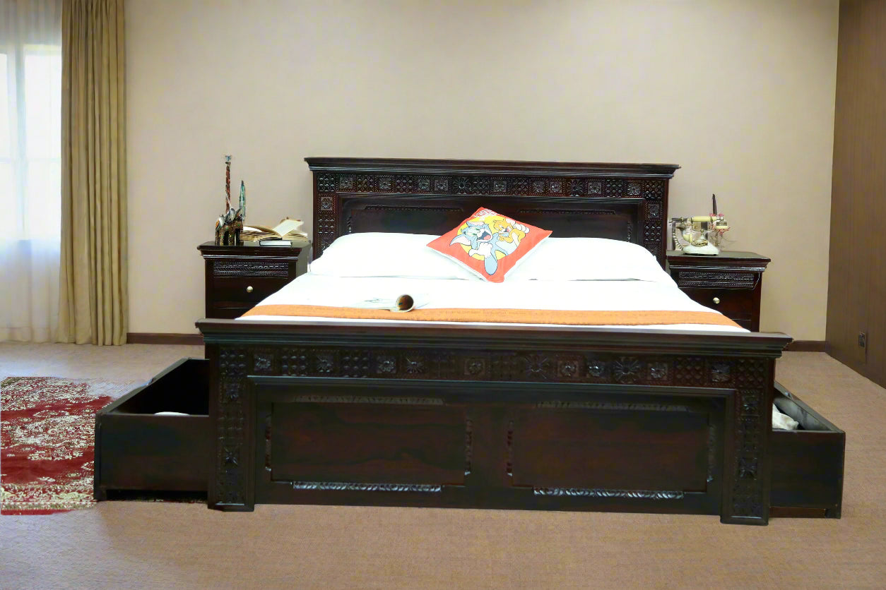 Carving Bed with Traditional Block Print by Induscraft of Solid Sheesham Wood with Hydraulic Storage
