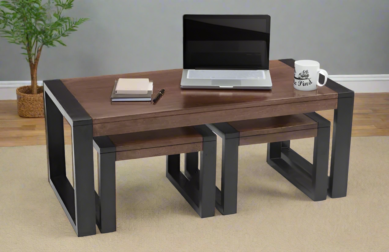 Silva Sheesham Wood Coffee Table with 2 Stools – Two-Tone Finish